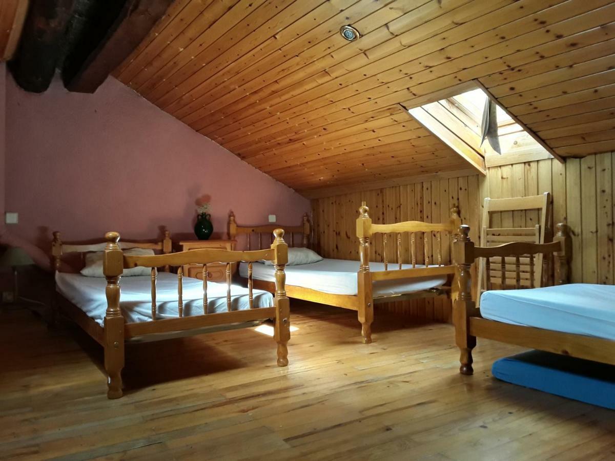 Hostel Refugi Rural Vall De Siarb Llagunes Pokoj fotografie